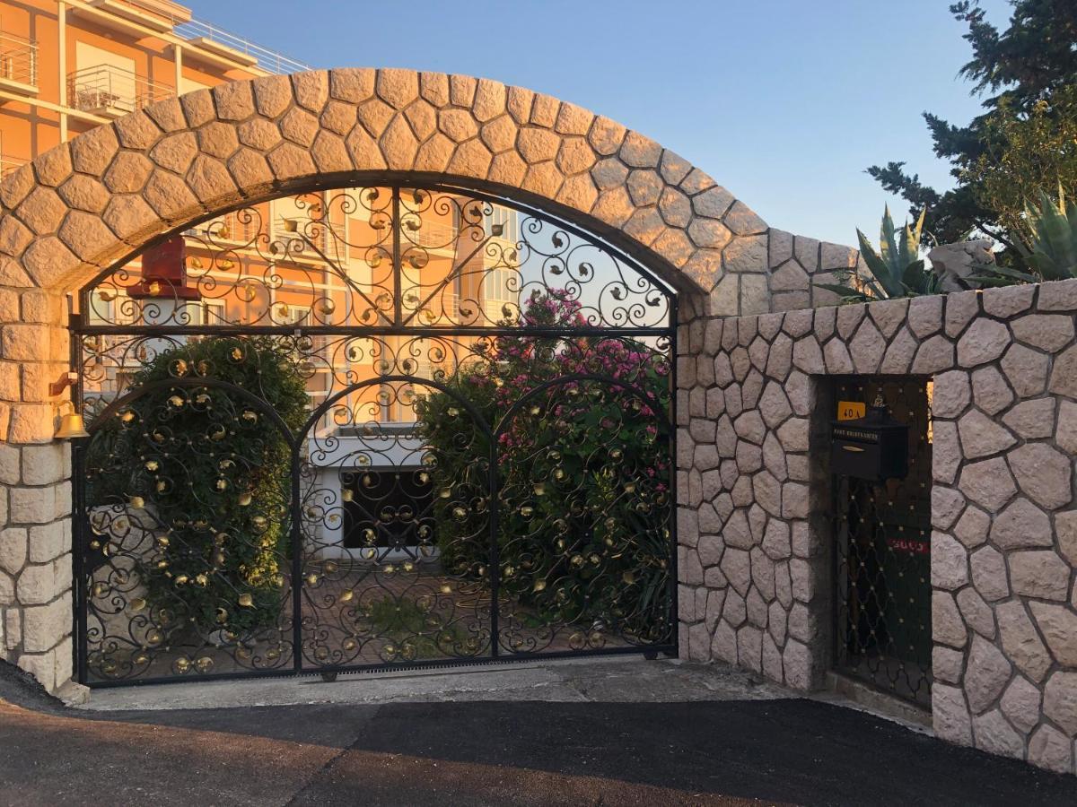 La Villa - Beach House & Rooms Crikvenica Exterior foto